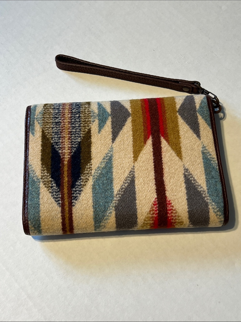 Pendleton Southwestern Wyeth Trail Wristlet Jacquard Wool Brown leather Trim - Picture 3 of 14